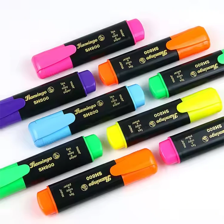 เครื่องหมายปากกาเน้นข้อความปลายกล่องพลาสติก